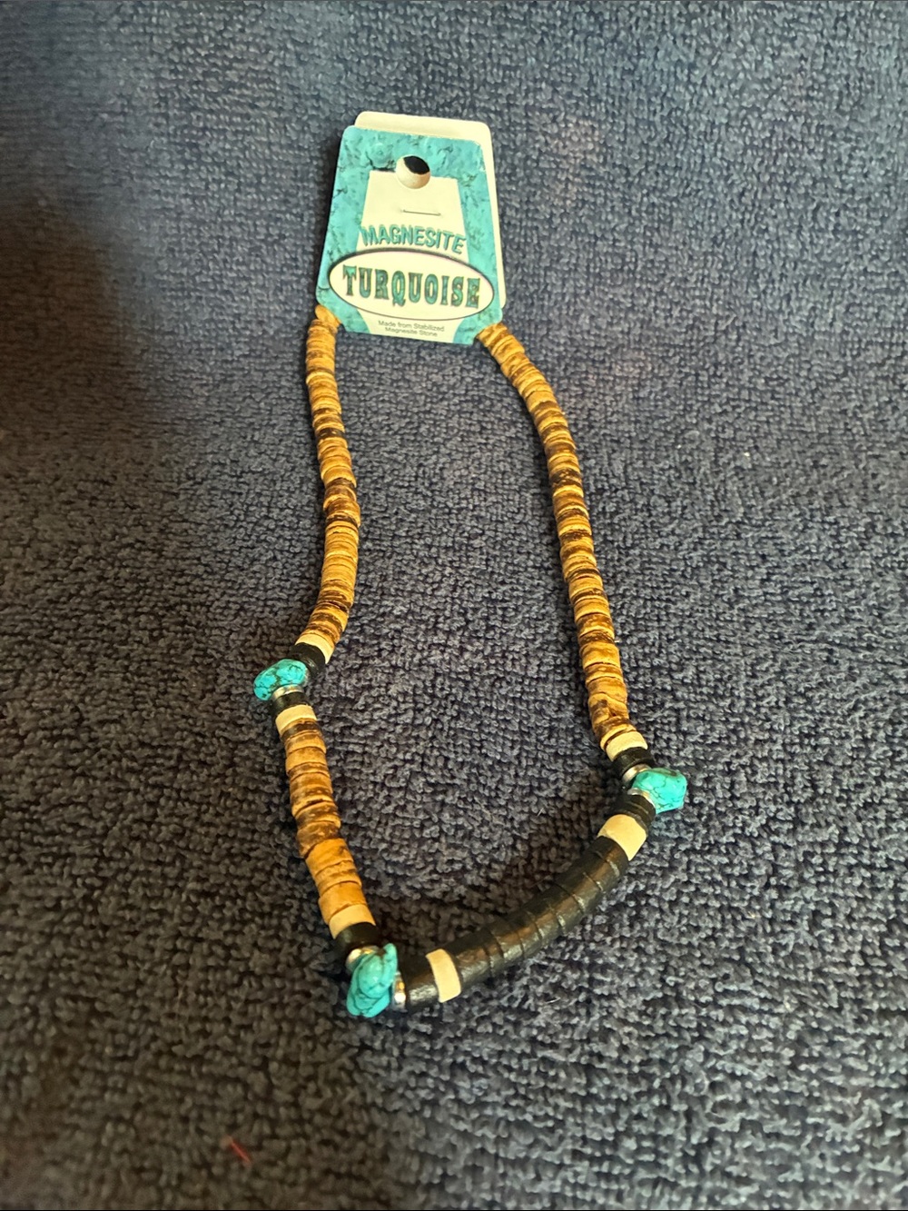 Magnesite Turquoise Bead Necklace with Turquoise Chips